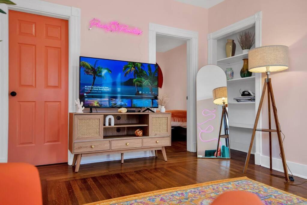 Peachy Paradise In East Rock Near Dt/Yale New Haven Exterior foto